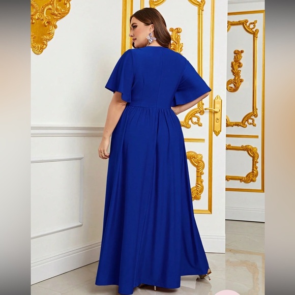 Royal Blue  Satin Maxi Gown with Plunge Neckline and Dolman Sleeves - Picture 6 of 16